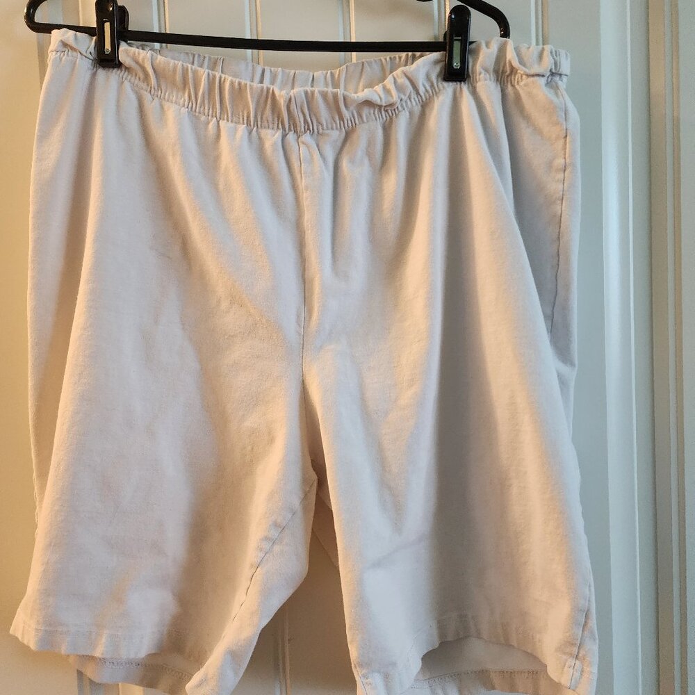 Jessica London White Biker Shorts 22/24